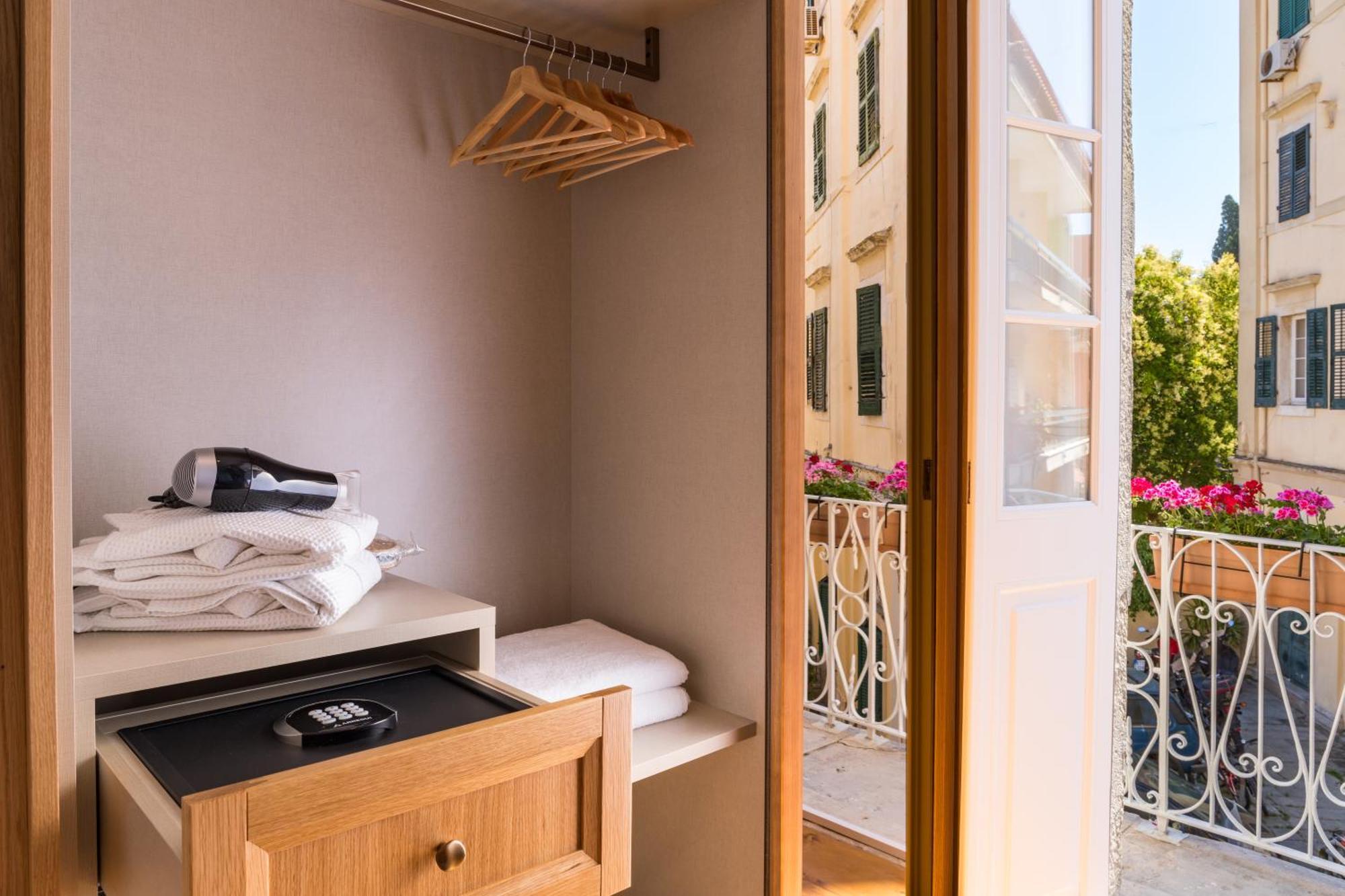 Acanthus Blue Corfu (city) Quarto foto